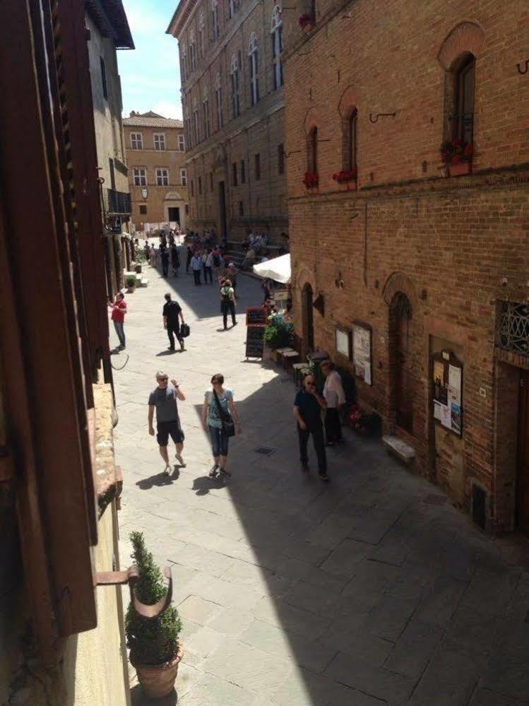 Camere Gozzante Pienza Exterior photo